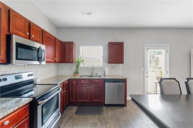 411 Bandelier Circle, Hampton, GA 30228