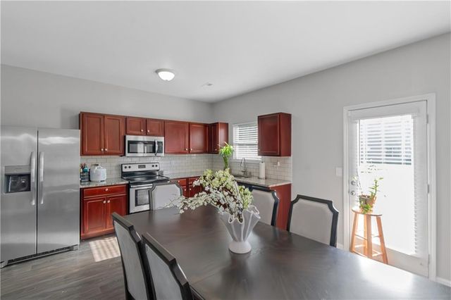 411 Bandelier Circle, Hampton, GA 30228