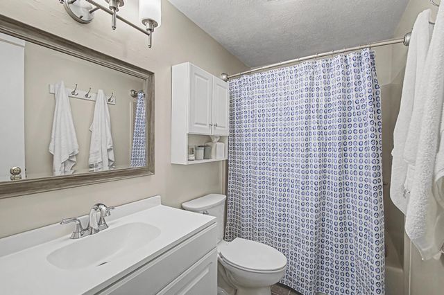 8 South Street, Essex Junction, VT 05452