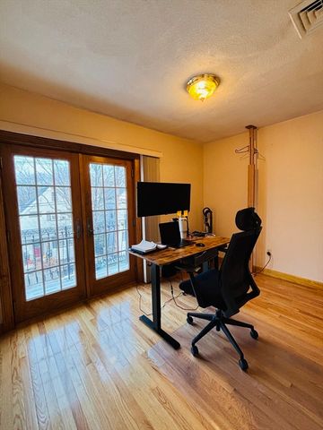 24 Meacham St 24, Somerville, MA 02145