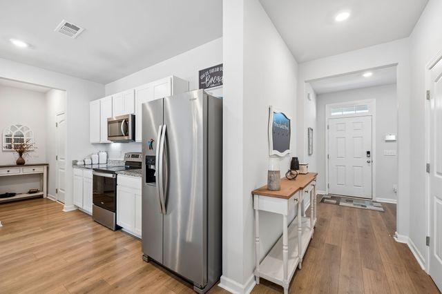 114 Stammer Farms Blvd, Chapel Hill, TN 37034