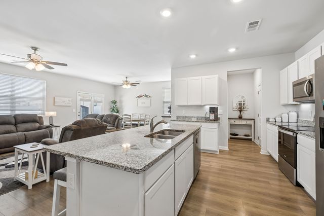 114 Stammer Farms Blvd, Chapel Hill, TN 37034