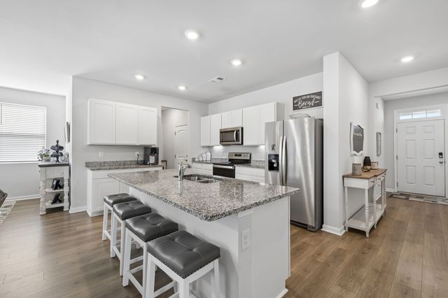 114 Stammer Farms Blvd, Chapel Hill, TN 37034