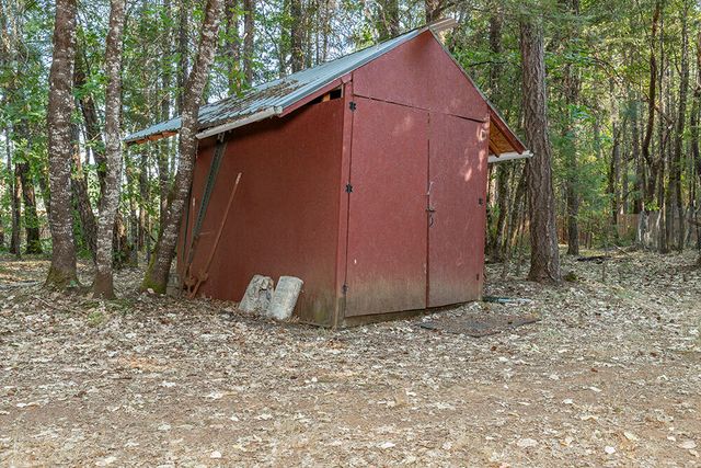 2524 Rockydale Road, Cave Junction, OR 97523