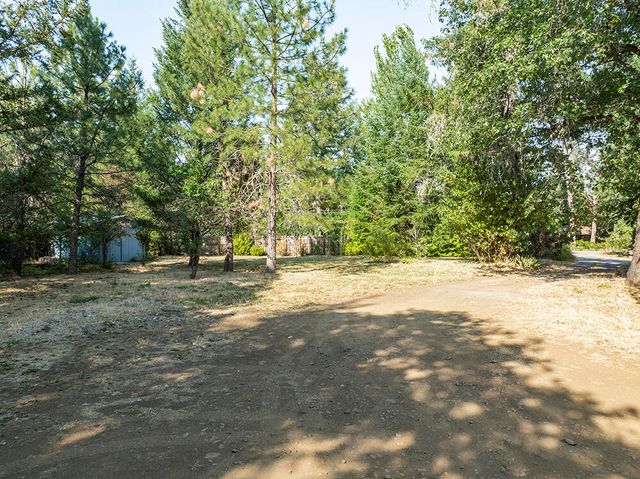 2524 Rockydale Road, Cave Junction, OR 97523