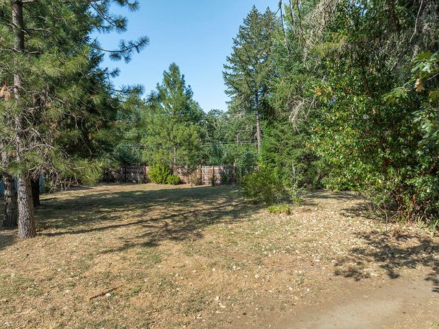2524 Rockydale Road, Cave Junction, OR 97523