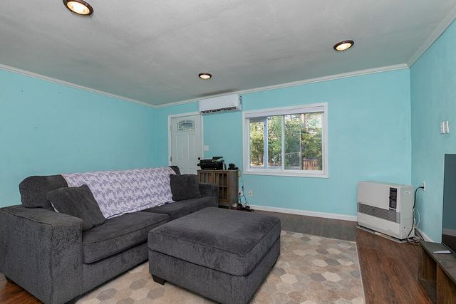 2524 Rockydale Road, Cave Junction, OR 97523