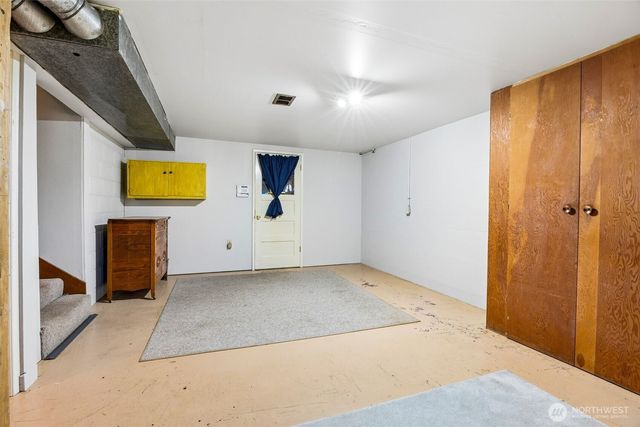 3311 Crystal Springs Road W, University Place, WA 98466