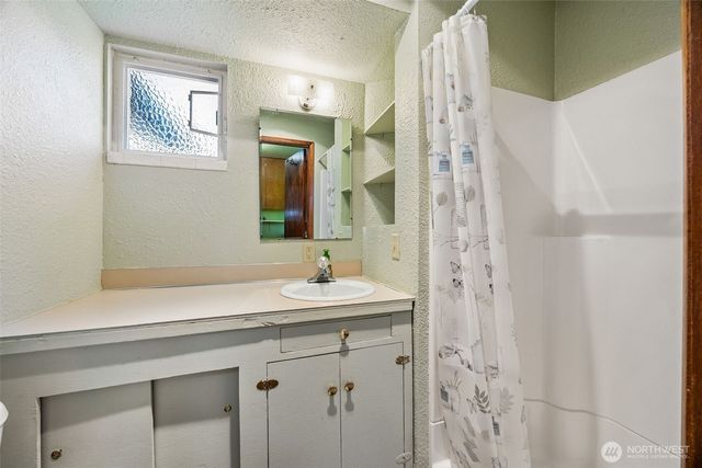 3311 Crystal Springs Road W, University Place, WA 98466
