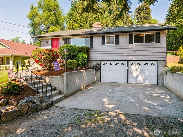 3311 Crystal Springs Road W, University Place, WA 98466