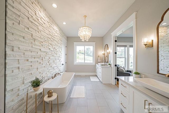 6775 S 46th E, Idaho Falls, ID 83406