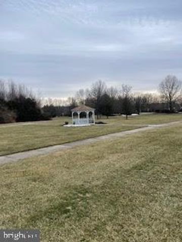 241 GAUNT DR, Mickleton, NJ 08056