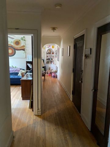 7522 N Hoyne Avenue 2N, Chicago, IL 60645