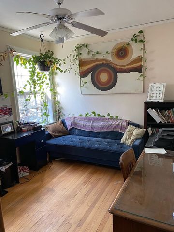 7522 N Hoyne Avenue 2N, Chicago, IL 60645