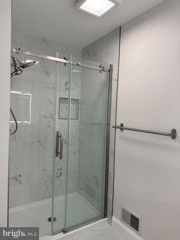 15 FOREST GATE LN, Wilmington, DE 19810