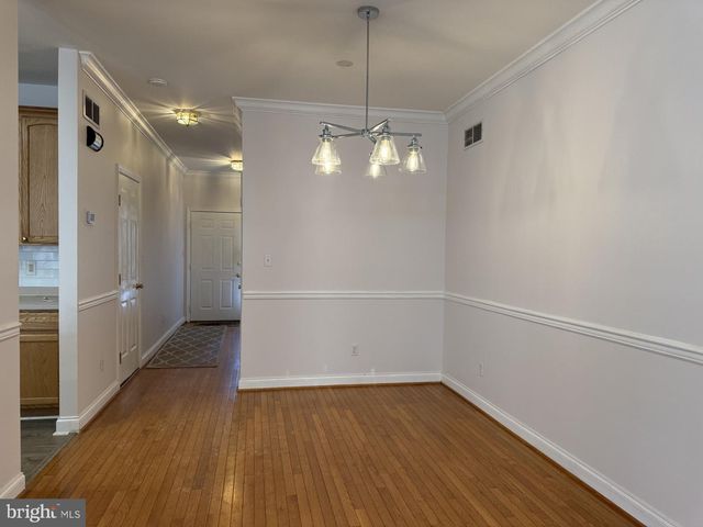 15 FOREST GATE LN, Wilmington, DE 19810