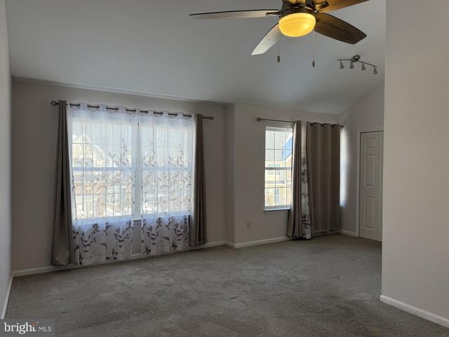 15 FOREST GATE LN, Wilmington, DE 19810