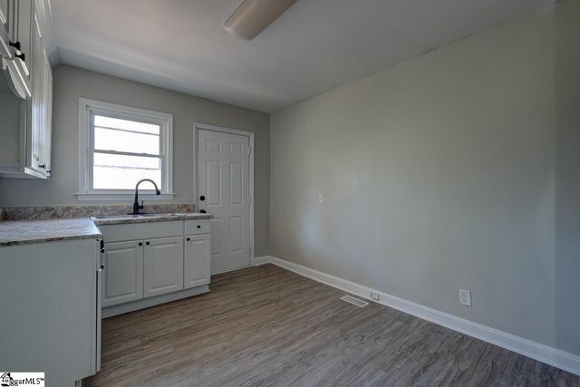 32 Bagwell Circle, Greenville, SC 29605