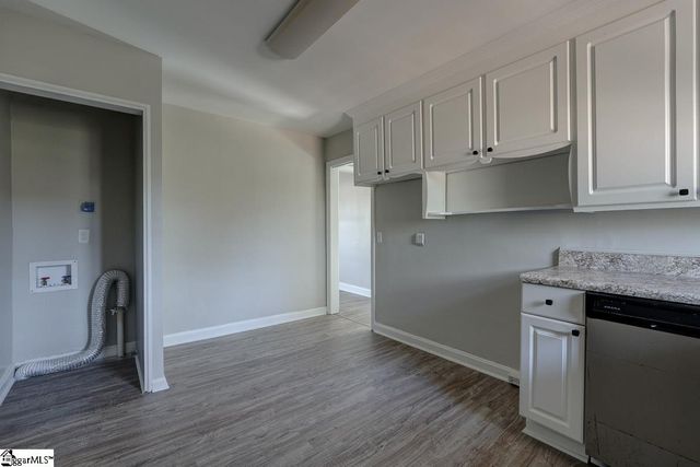 32 Bagwell Circle, Greenville, SC 29605