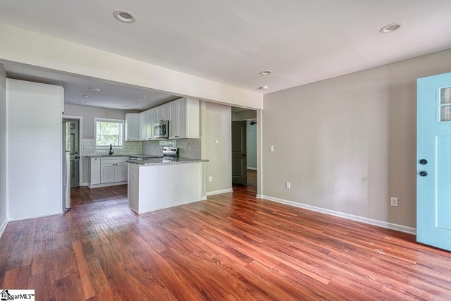 32 Bagwell Circle, Greenville, SC 29605