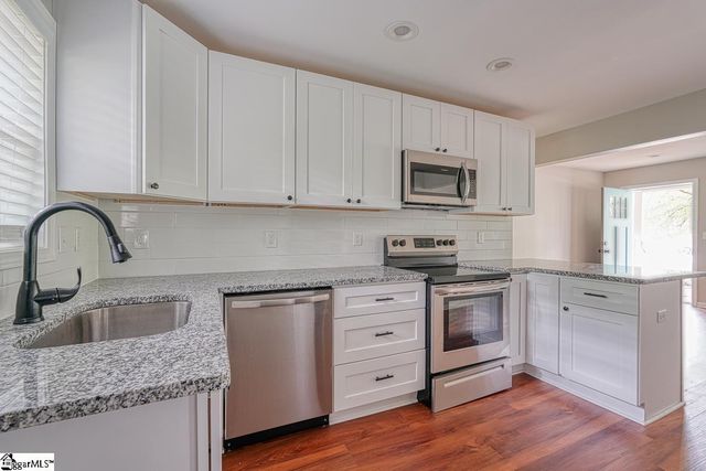 32 Bagwell Circle, Greenville, SC 29605