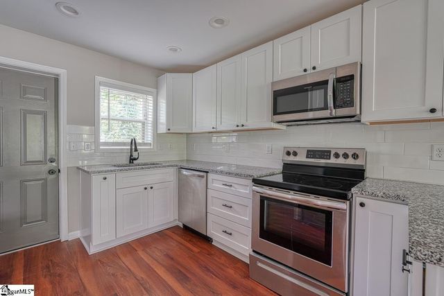 32 Bagwell Circle, Greenville, SC 29605