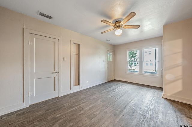 811 Kickapoo St, Jacksonville, TX 75766