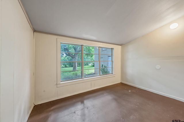 811 Kickapoo St, Jacksonville, TX 75766