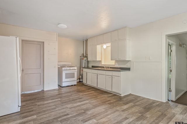 811 Kickapoo St, Jacksonville, TX 75766