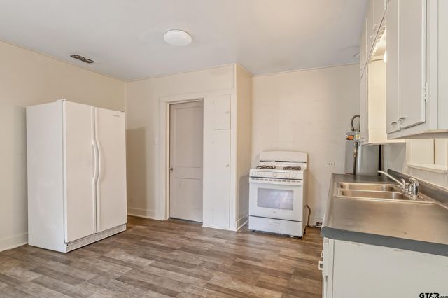 811 Kickapoo St, Jacksonville, TX 75766