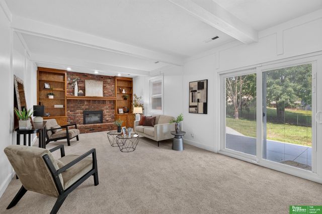 16616 Cedar Circle, Omaha, NE 68130