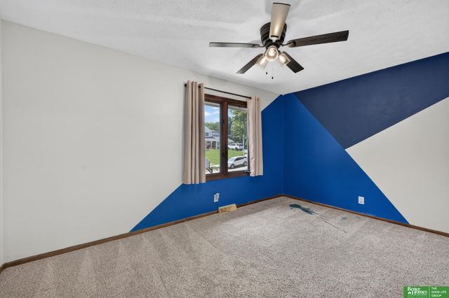16616 Cedar Circle, Omaha, NE 68130