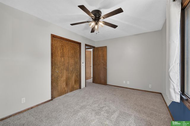 16616 Cedar Circle, Omaha, NE 68130