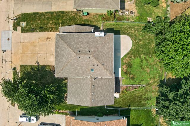 16616 Cedar Circle, Omaha, NE 68130