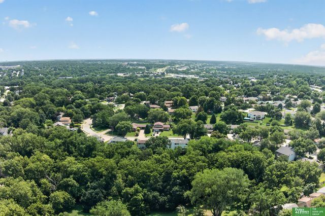 16616 Cedar Circle, Omaha, NE 68130