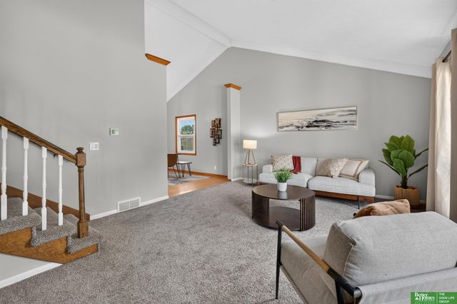 16616 Cedar Circle, Omaha, NE 68130