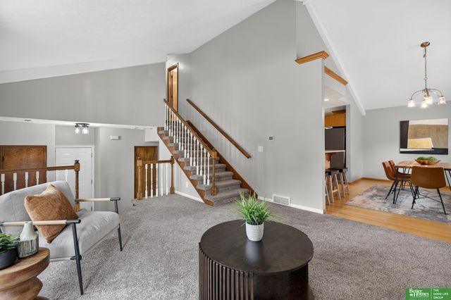 16616 Cedar Circle, Omaha, NE 68130