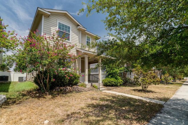 906 Craters Of The Moon BLVD, Pflugerville, TX 78660