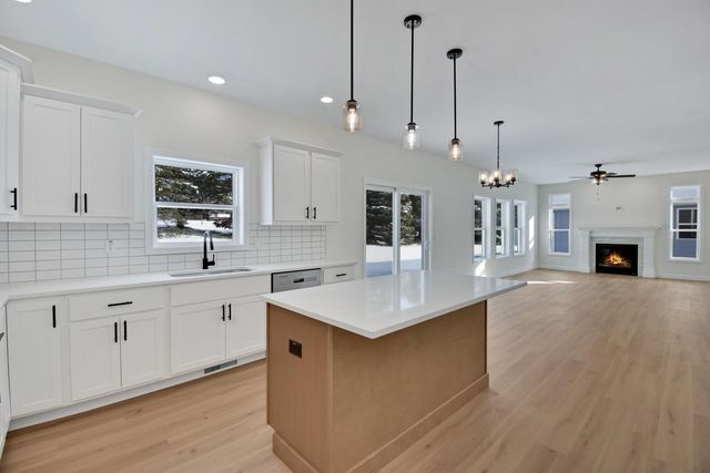 708 Rapp Drive, Mahomet, IL 61853