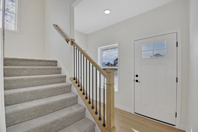 708 Rapp Drive, Mahomet, IL 61853