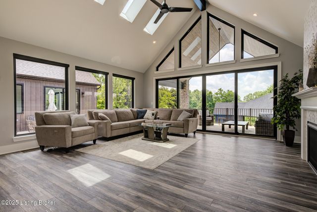 199 Allen Place East, Taylorsville, KY 40071