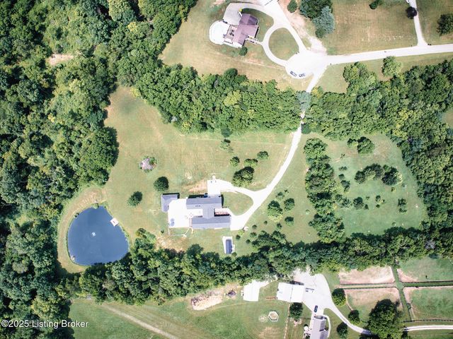 199 Allen Place East, Taylorsville, KY 40071