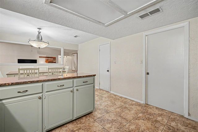 4806 NE Columbia Ave, Lawton, OK 73507
