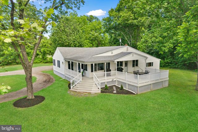 23 BLOOMER DR, Burlington, NJ 08016