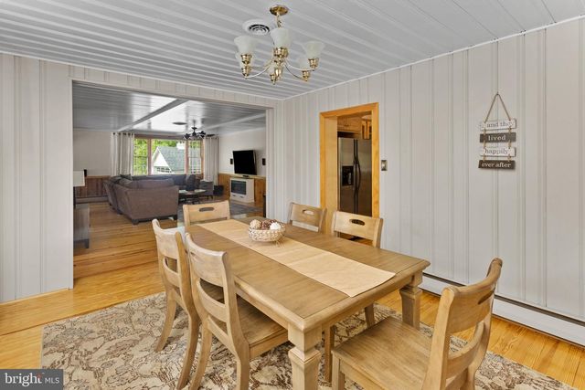 23 BLOOMER DR, Burlington, NJ 08016