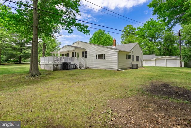 23 BLOOMER DR, Burlington, NJ 08016