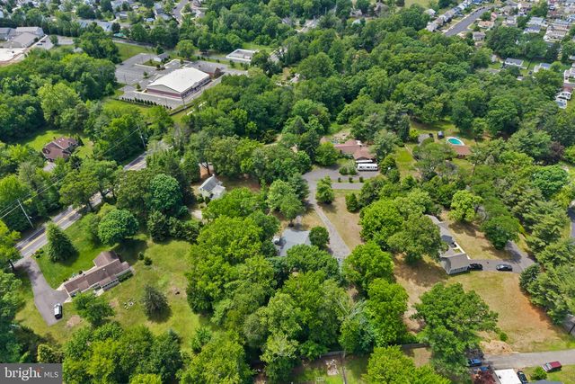 23 BLOOMER DR, Burlington, NJ 08016