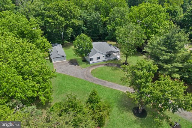 23 BLOOMER DR, Burlington, NJ 08016