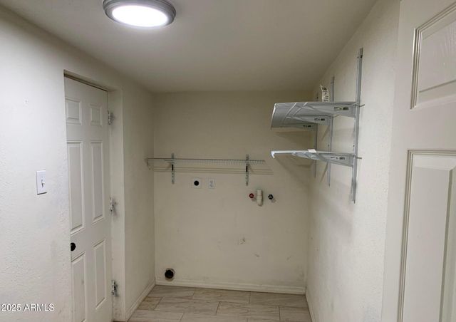 111 W CHAMBERS Street, Phoenix, AZ 85041