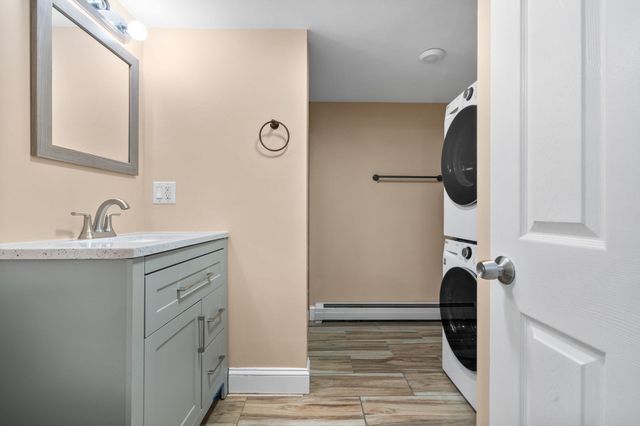 316 Vane 1, Revere, MA 02151